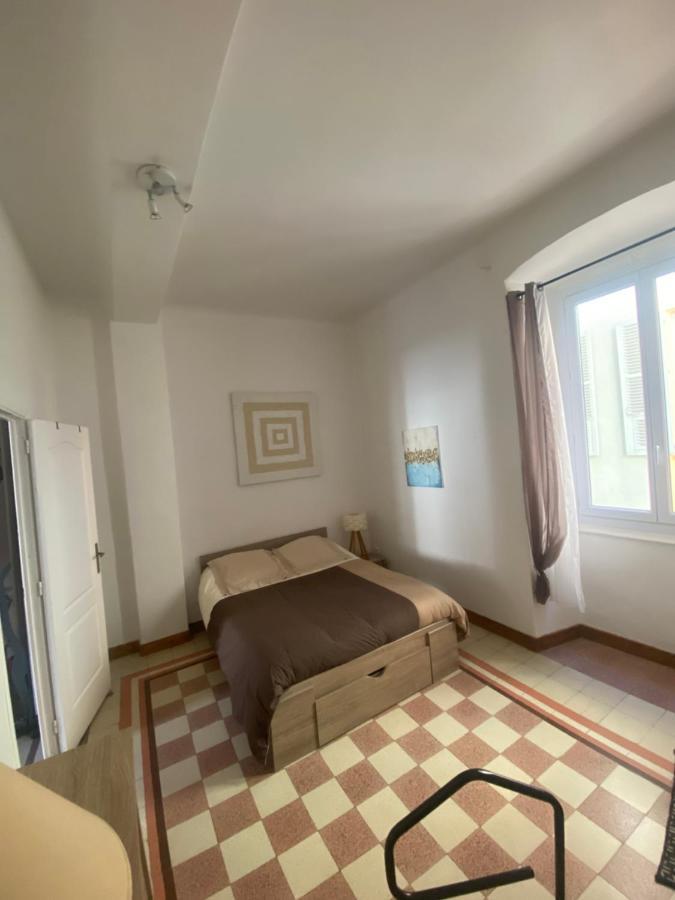 Appartement Climatise,Idealement Situe 100M Du Vieux Port. Bastiya Dış mekan fotoğraf